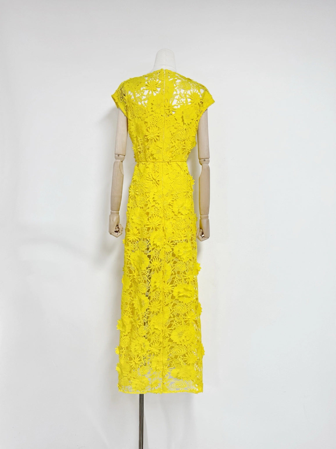 Floral Lace Tie-Waist Maxi Dress