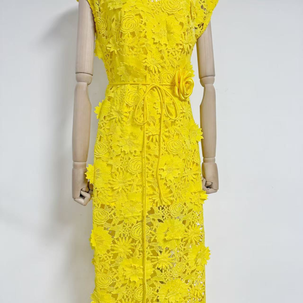 Floral Lace Tie-Waist Maxi Dress