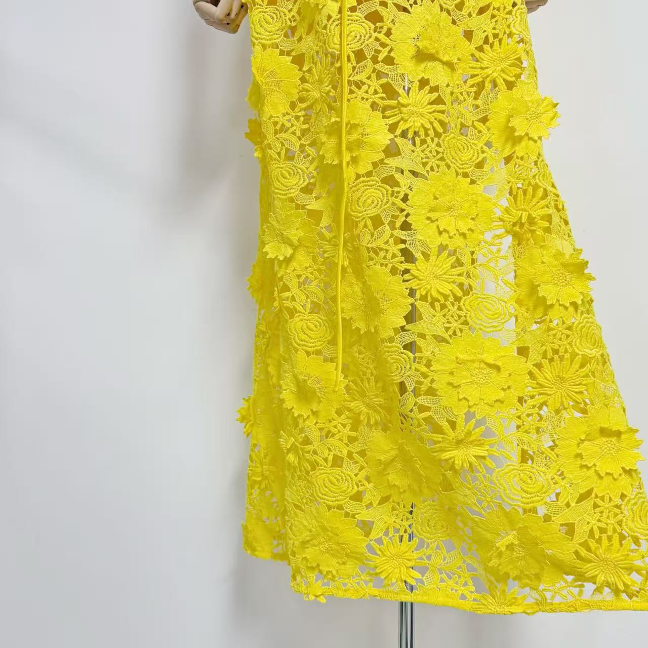 Floral Lace Tie-Waist Maxi Dress